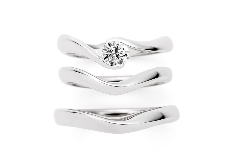 傷一つないプラチナの指輪